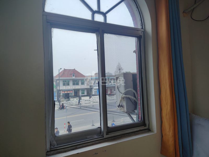 横港村（民房）6933138卧室窗户图6