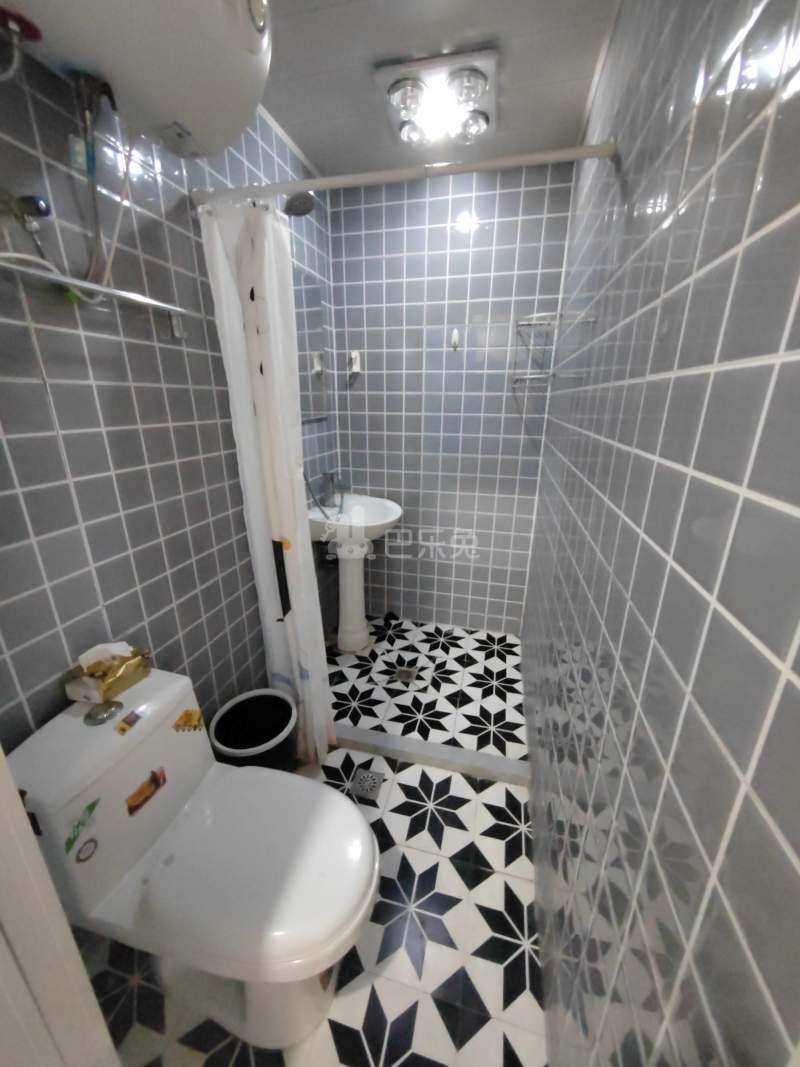 罗家锦苑6946624卫生间图4