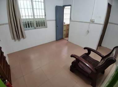 鹤边三斗园西街二巷4号 1室1厅1卫