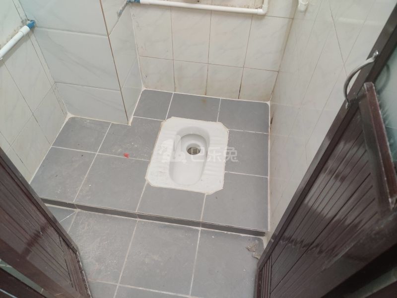 车陂高地大街大门楼二巷4号6950670卫生间图7