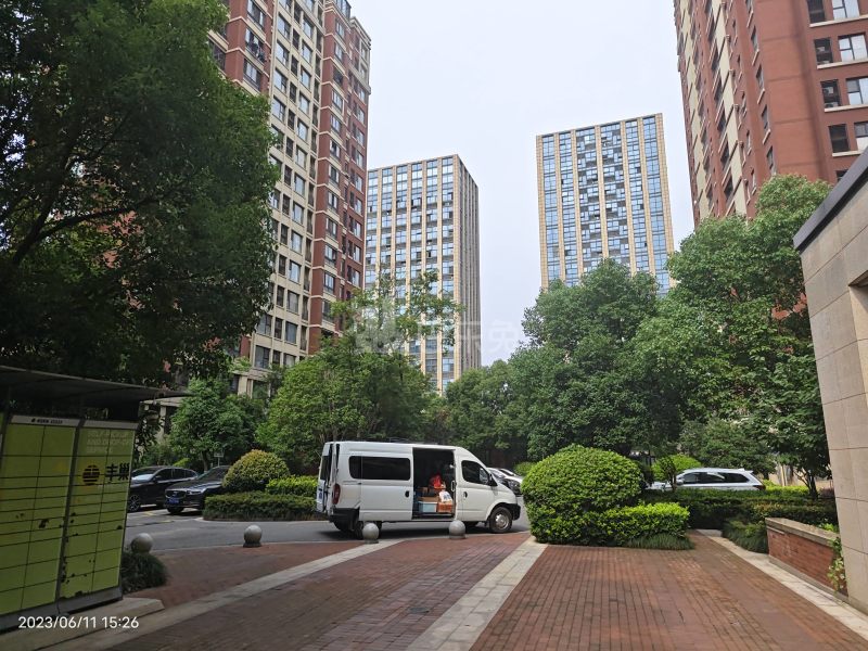 金地自在城三期A区（金地褐石苑A区）6969241周边环境图19