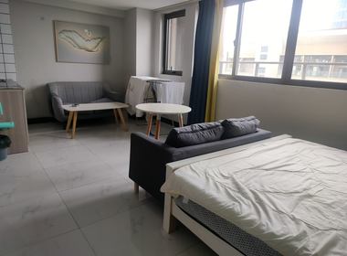 青浦绿地中心柏源晶舍 