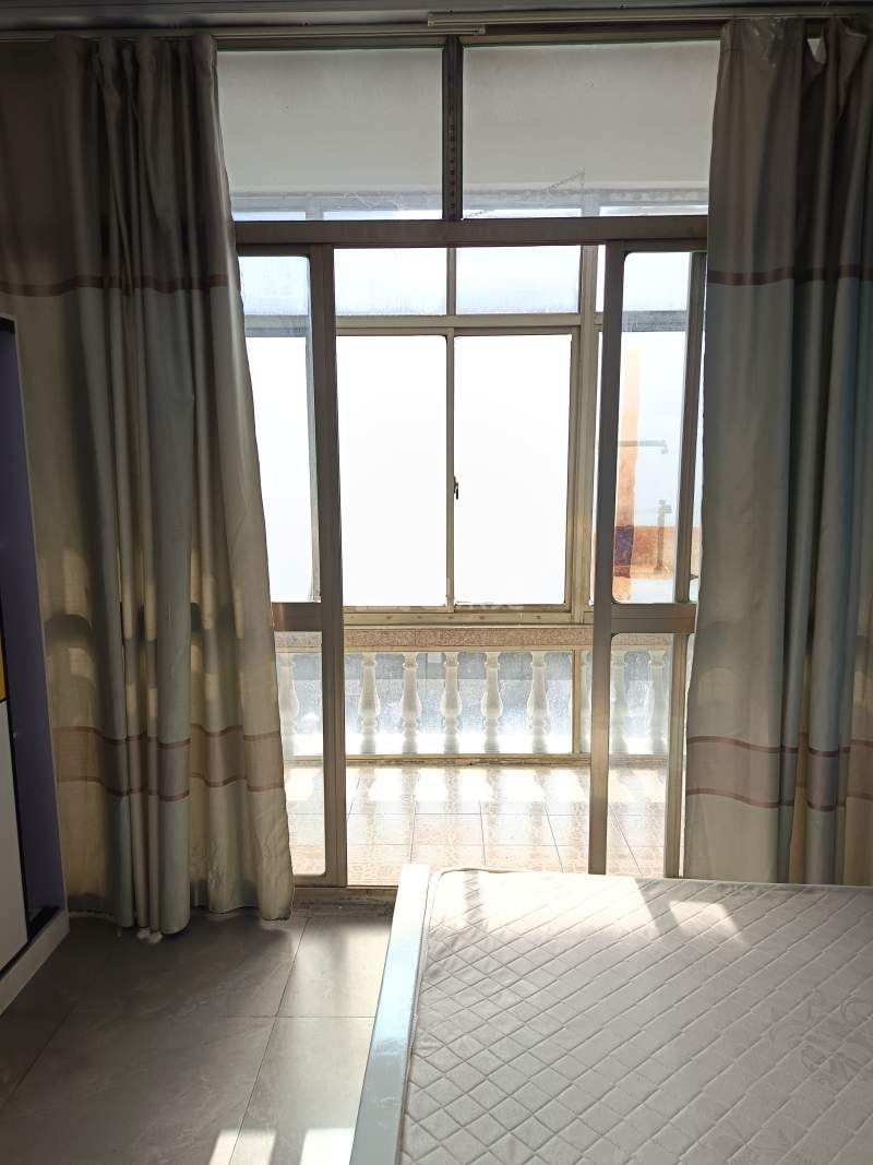 吴胜别墅6985049卧室窗户图5