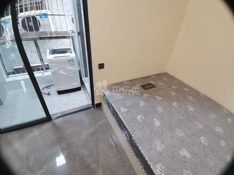 江夏西街10号6988615卧室图0