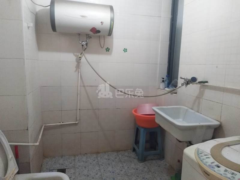 中环一号一期698551卫生间图8