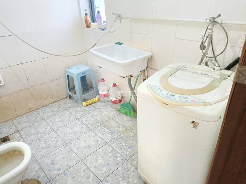 中环一号一期698551卫生间图9