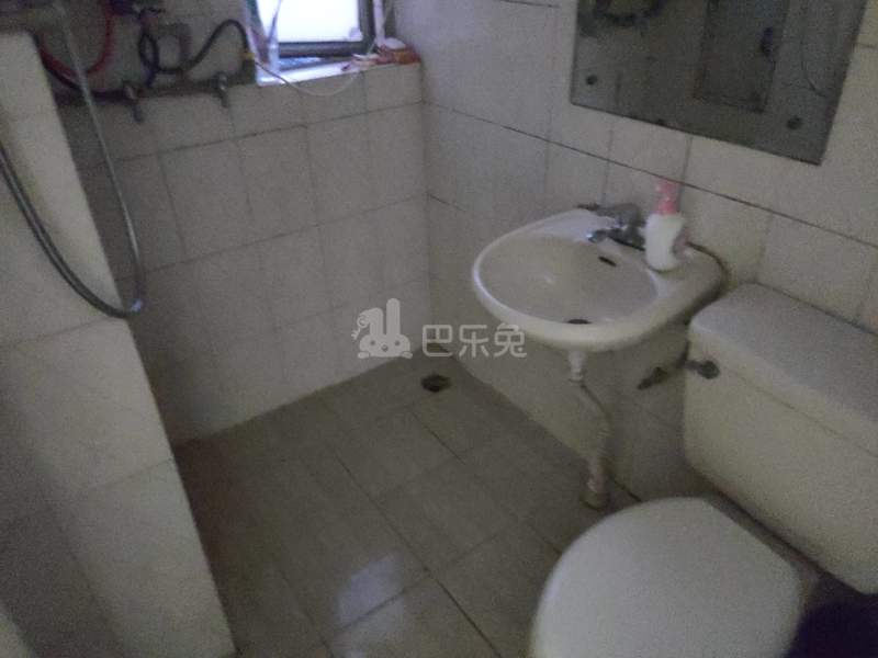 深南花园6999017卫生间图6