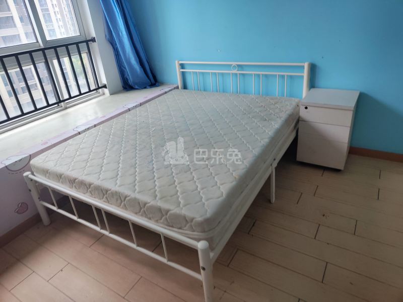 白银时代尚苑三期7004082卧室图2