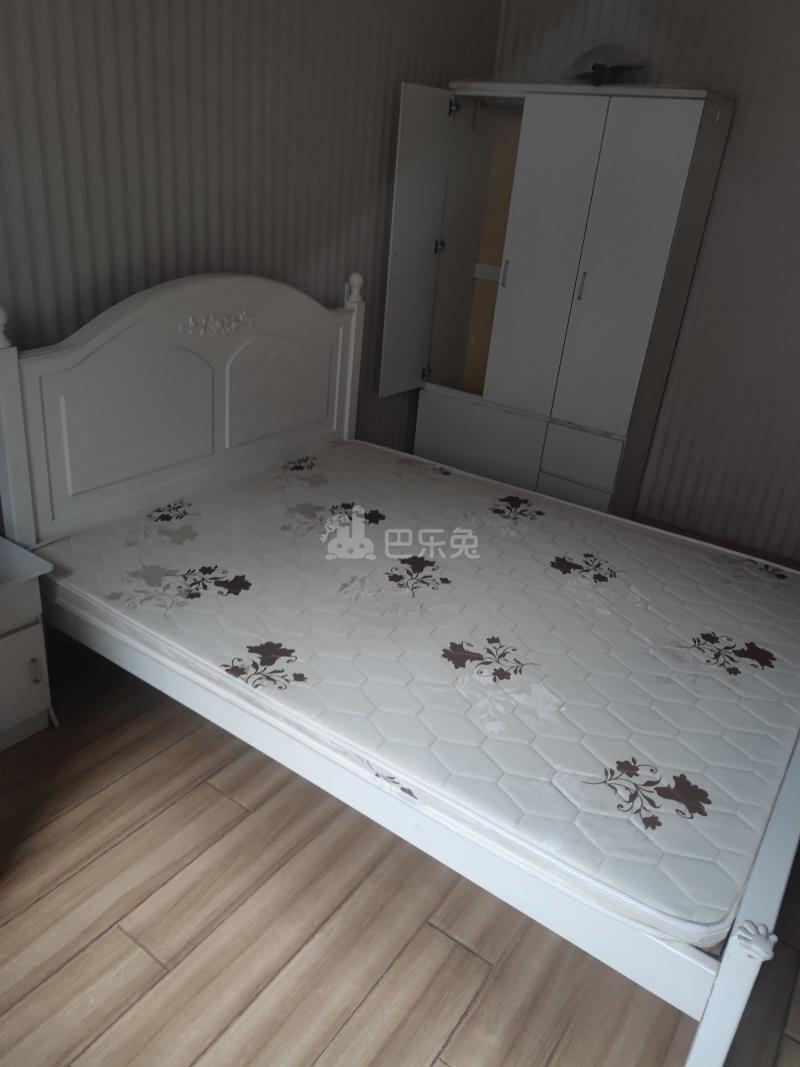 太平家园7004546卧室图1