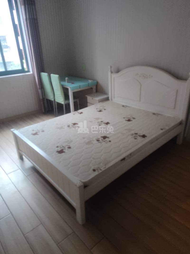 太平家园7004546卧室图0