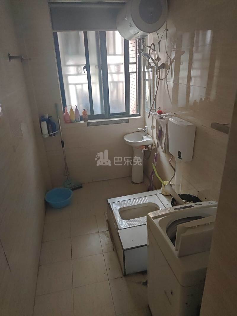 太平家园7004578卫生间图5