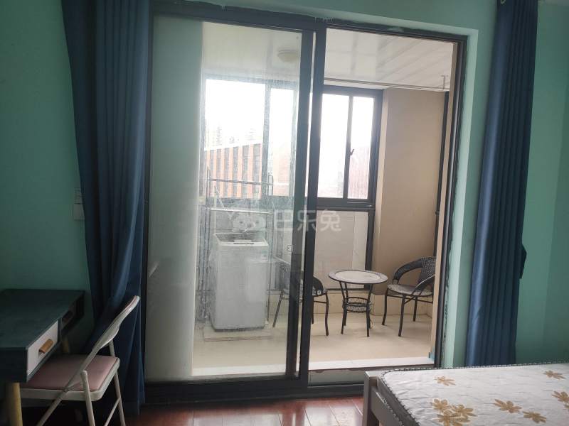 翁梅新苑三区7008986卧室窗户图7