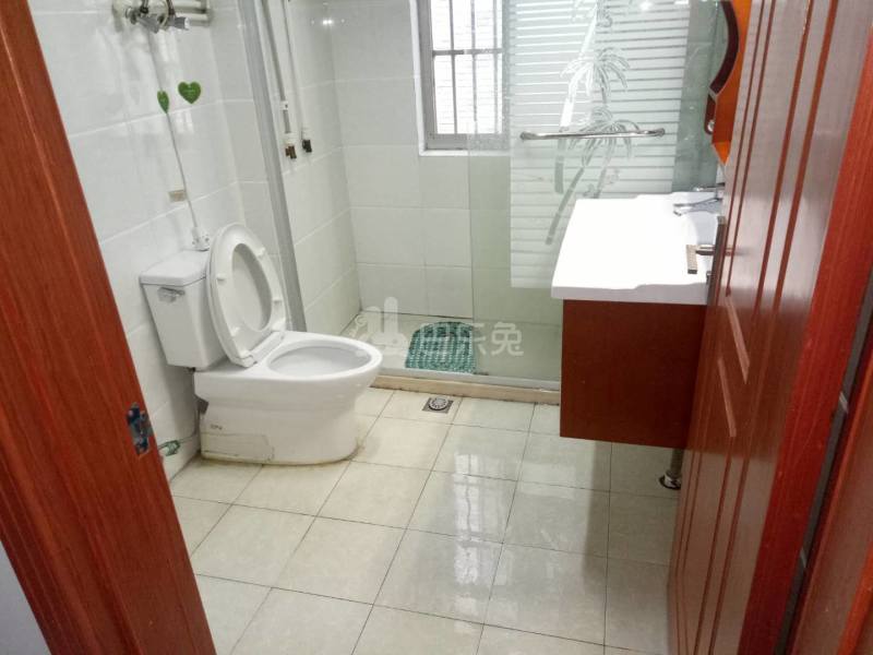 榴莲公寓（二联家园店）7014974卫生间图6