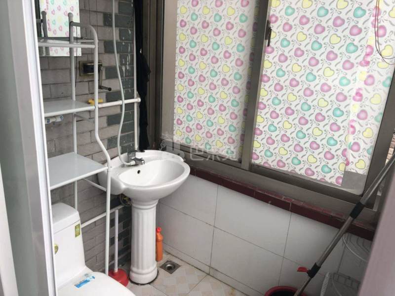 榴莲公寓（二联家园店）7014974卫生间图7