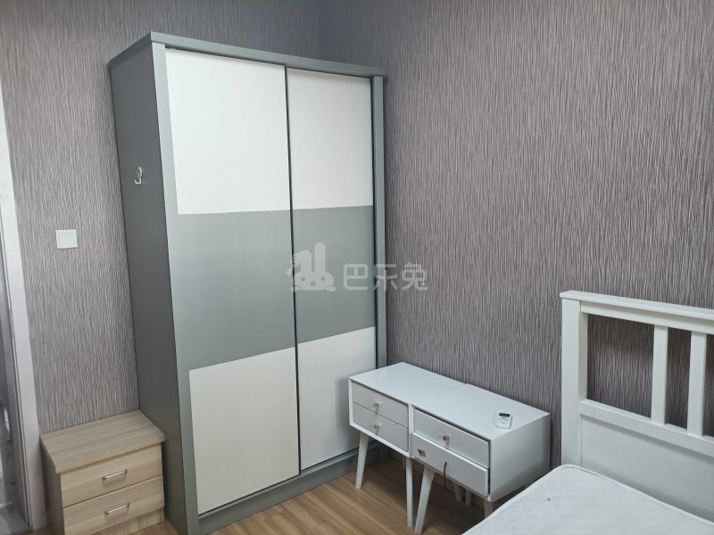 世纪飞凡怡园（世纪长江苑）7015366卧室图1