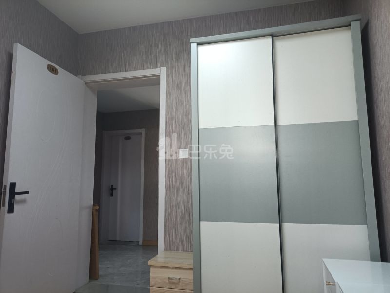 世纪飞凡怡园（世纪长江苑）7015366卧室图2