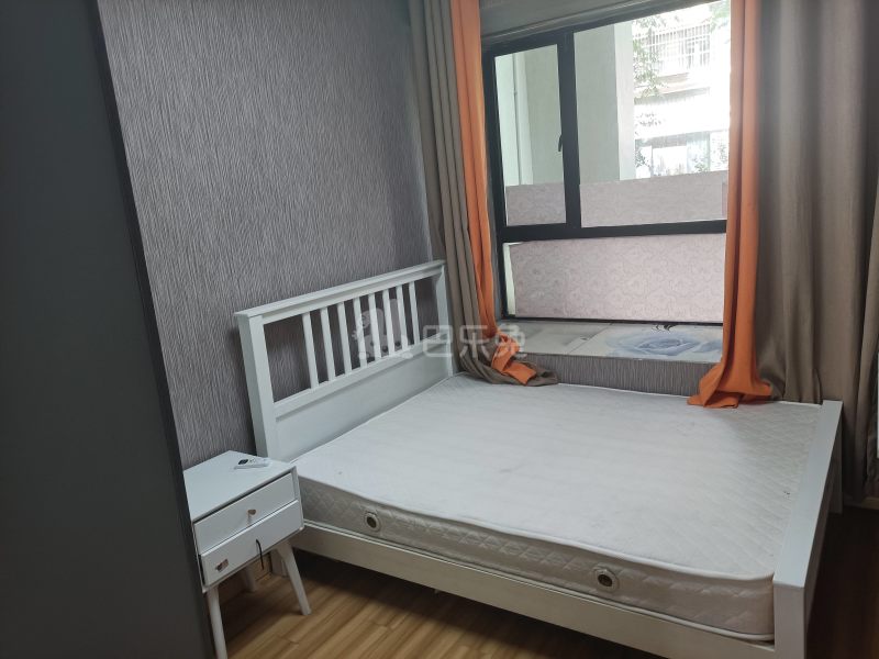 世纪飞凡怡园（世纪长江苑）7015366卧室图5