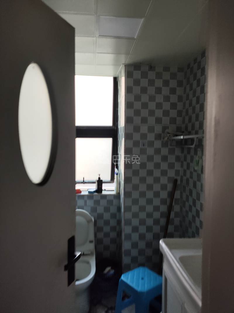 世纪飞凡怡园（世纪长江苑）7015393卫生间图9