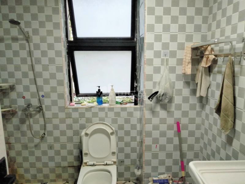 世纪飞凡怡园（世纪长江苑）7015393卫生间图12