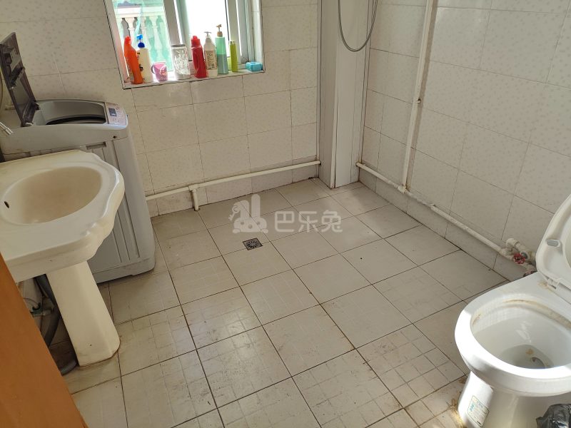 静安花苑701915卫生间图7