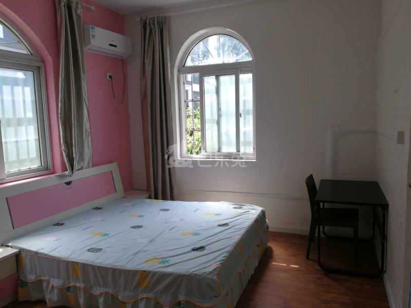 静安花苑701914卧室图4