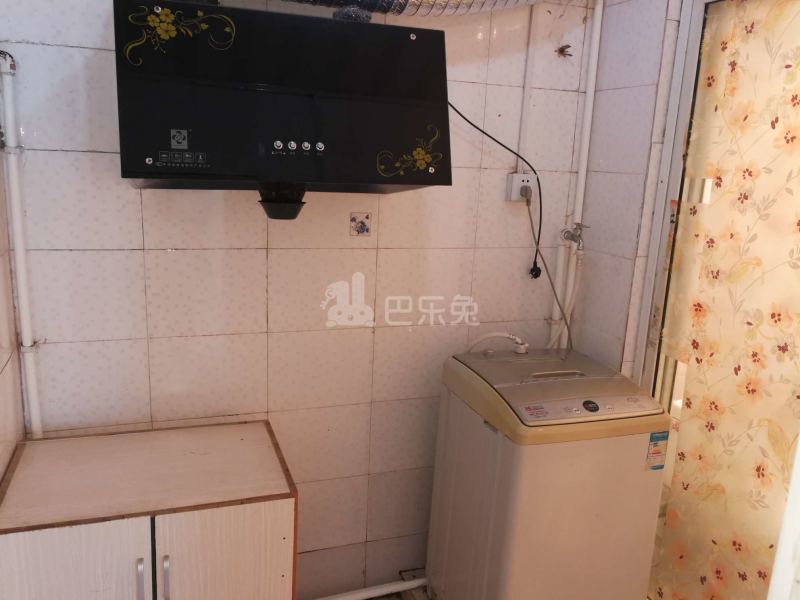 静安花苑701914卫生间图14