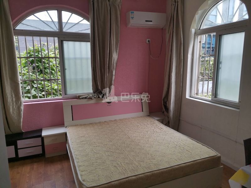 静安花苑701914卧室图3