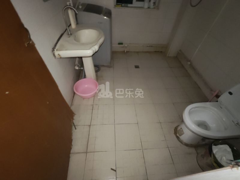 静安花苑701915卫生间图6