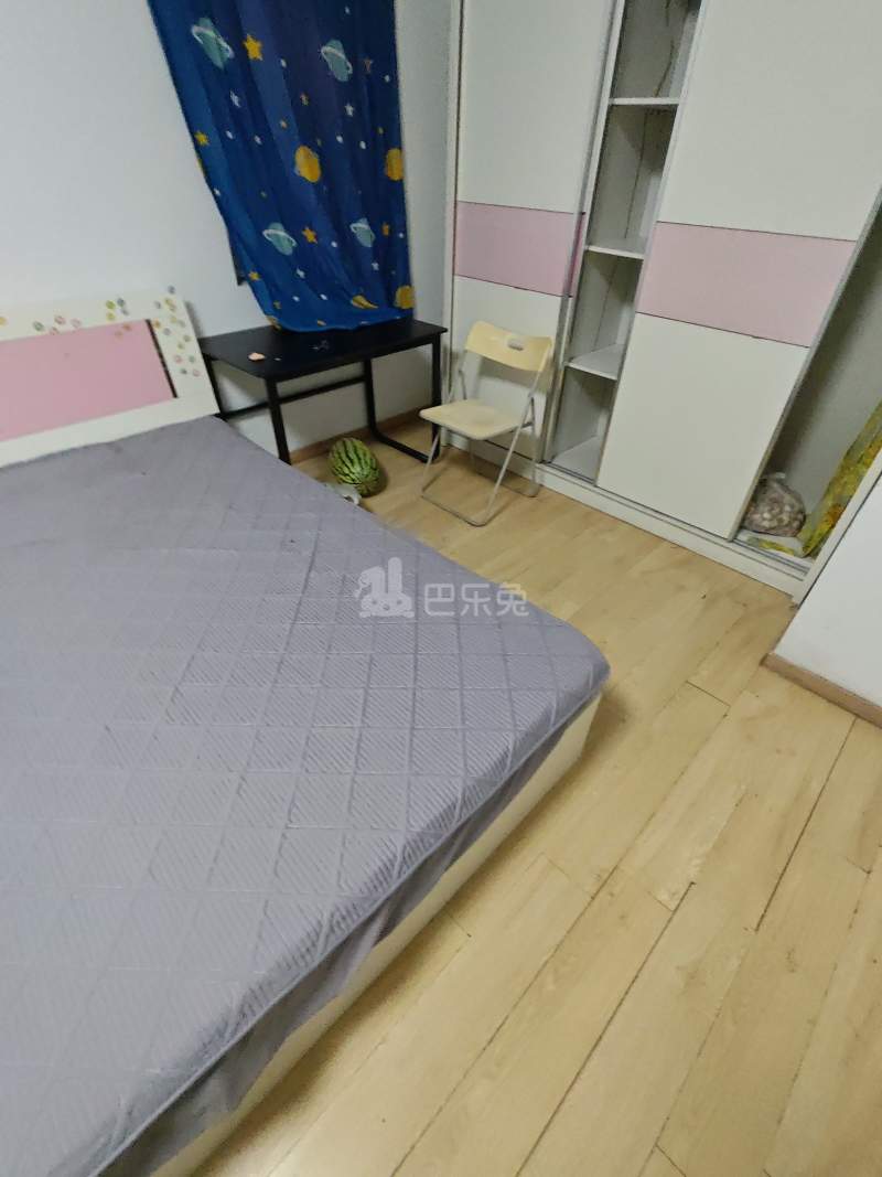 静安花苑701915卧室图1