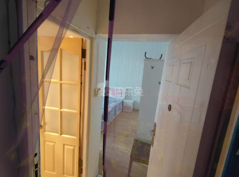 静安花苑701916卧室图1