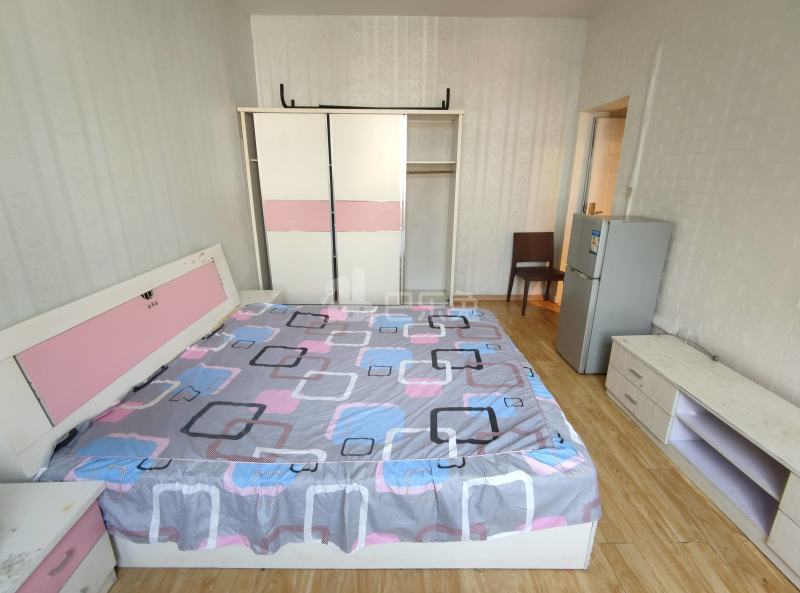 静安花苑701916卧室图4