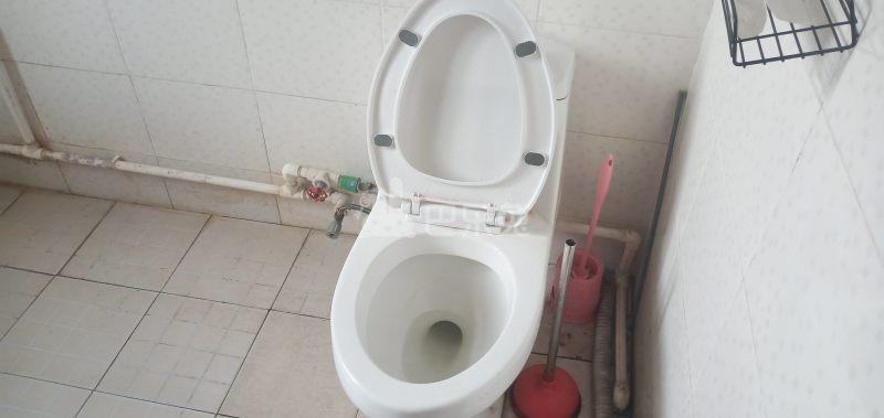 静安花苑701915卫生间图9