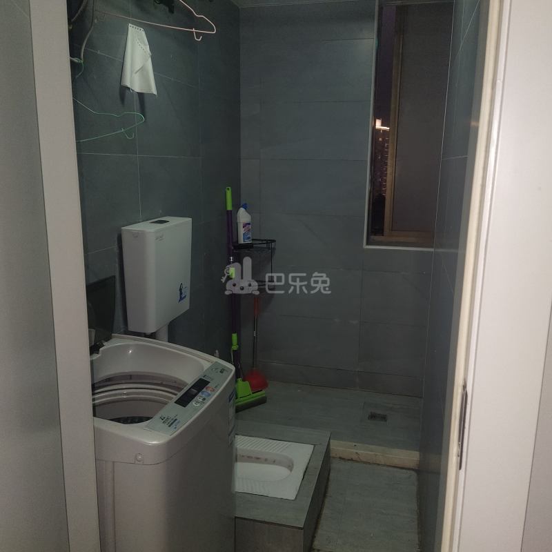 华苑大厦7025747卫生间图6