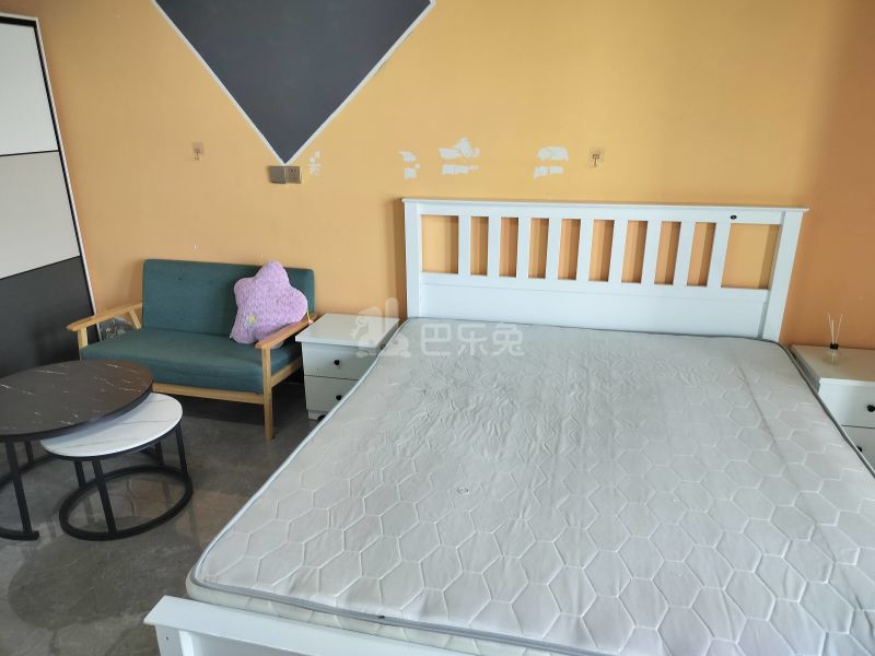 领峰国际（天工国际大厦）7029114卧室图2