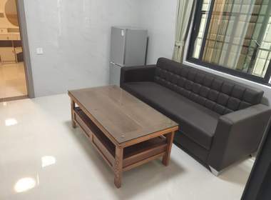 望岗荷木岭四巷8号 1室1厅1卫