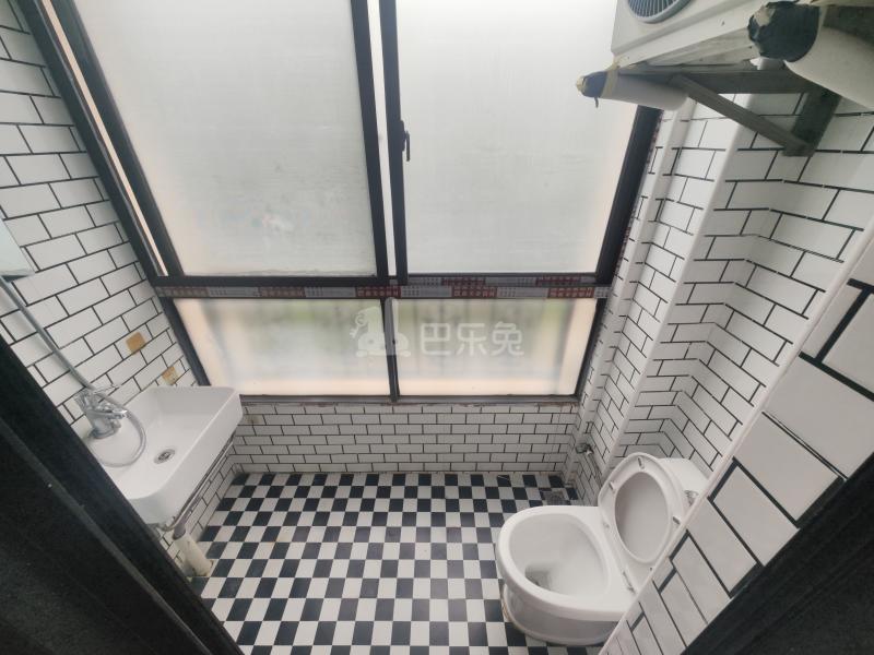 经纬学士逸居家园7063881卫生间图8