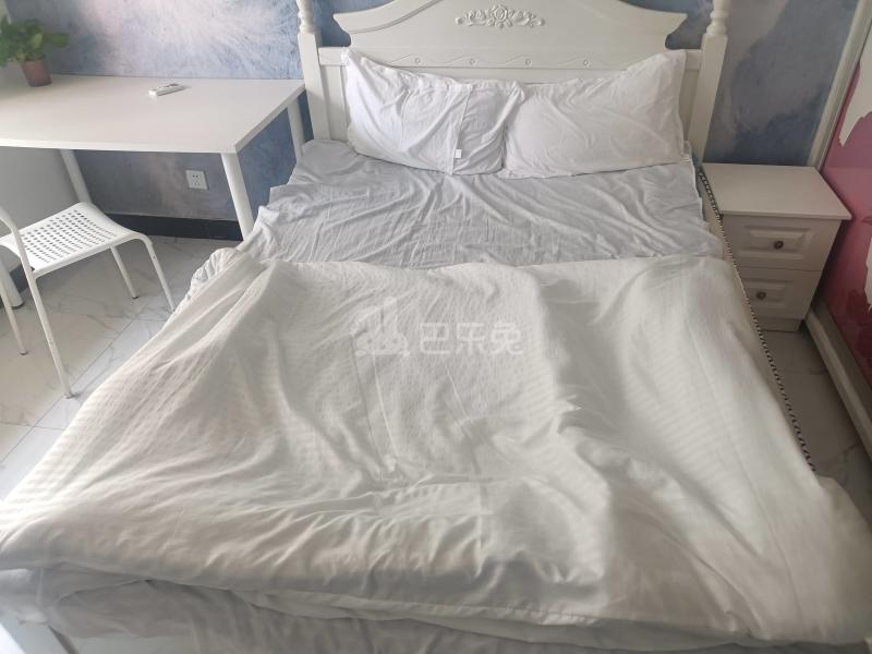 爱博四村7072711卧室图1