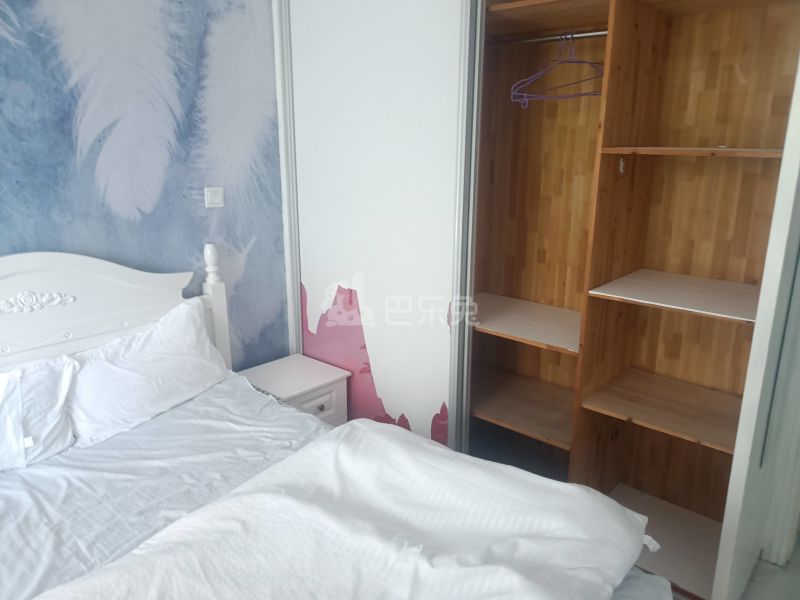 爱博四村7072711卧室图2