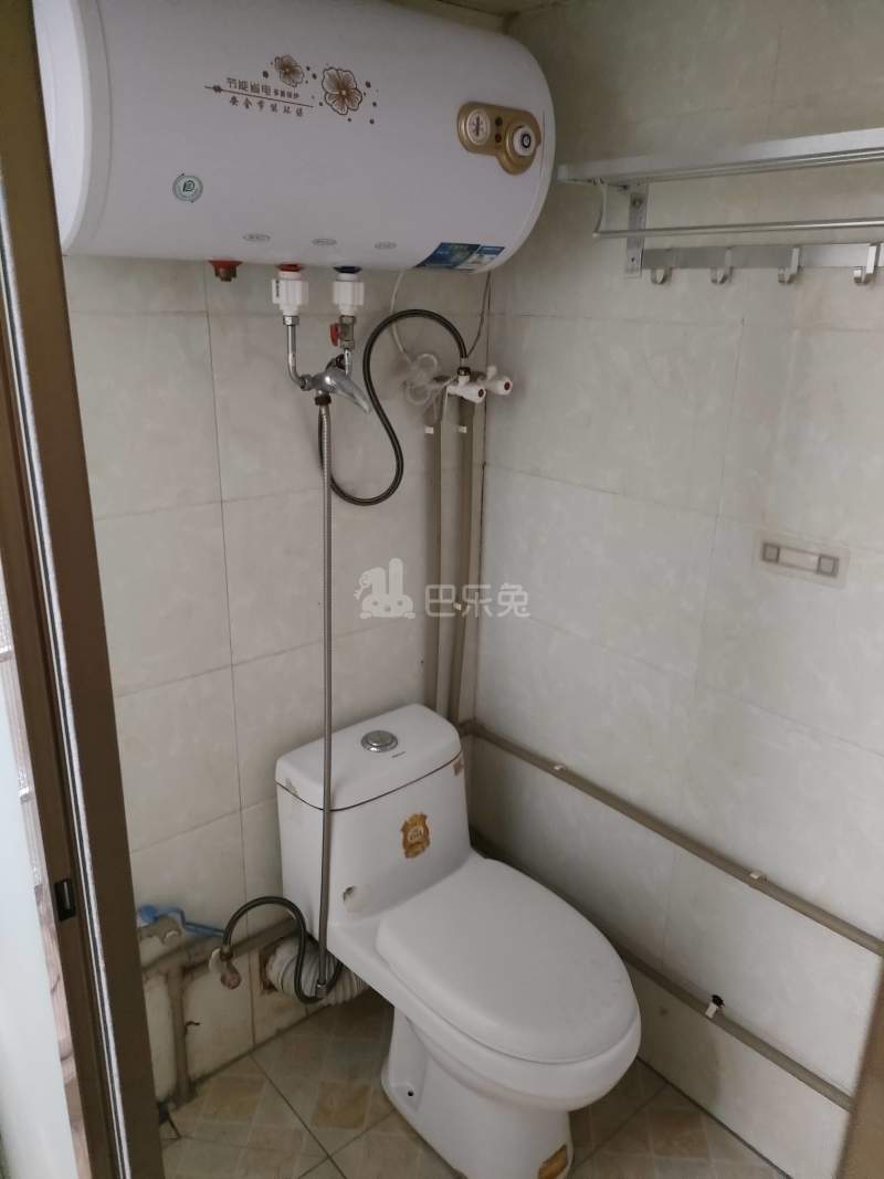 植村二路九巷3号7077069卫生间图8