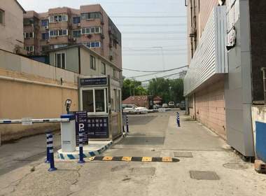 申汉大厦 1室0厅0卫