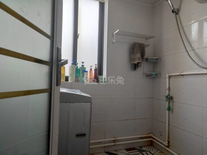 杨浦大厦7082358卫生间图8