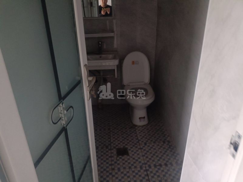 张江紫晶苑7088524卫生间图6