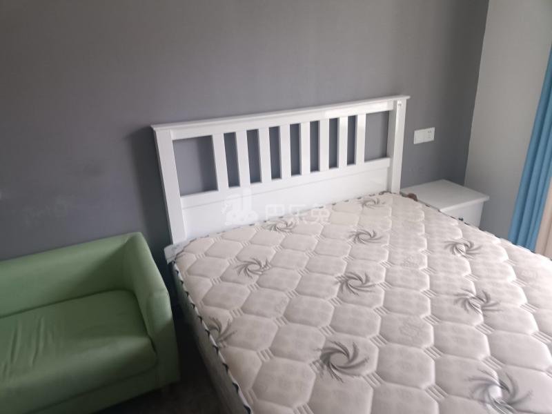 张江紫晶苑7088524卧室图3