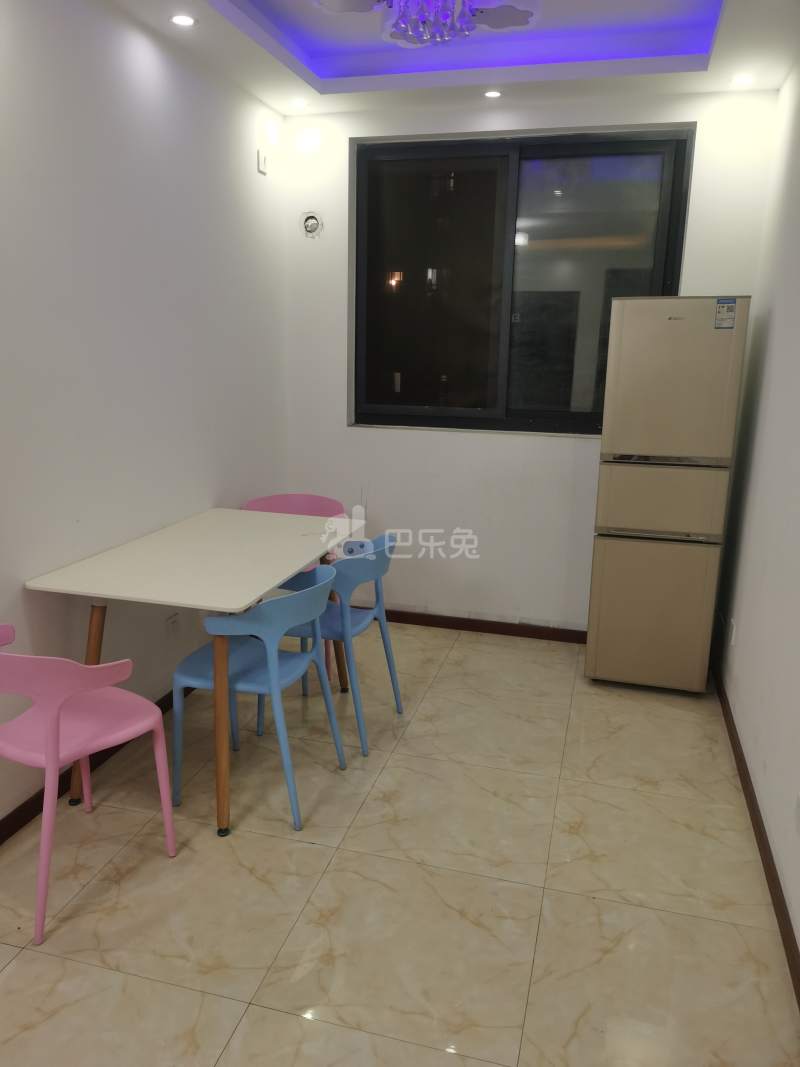 丰和雅苑7090913客厅图4