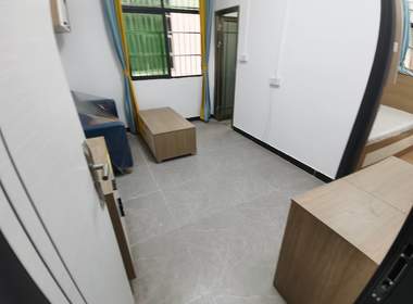 京溪犀牛角中街13号之一 1室1厅1卫