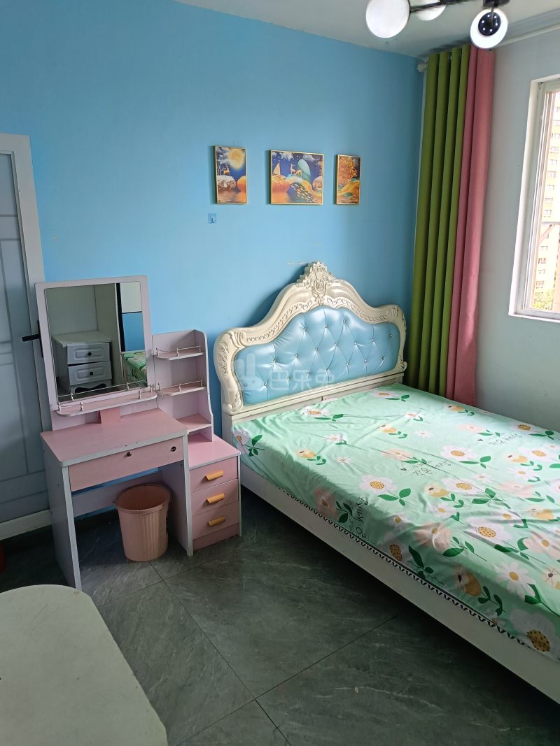 天福苑7094026卧室图1