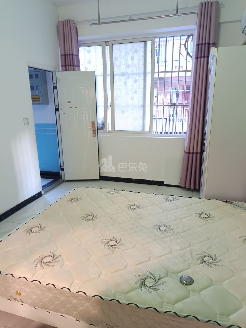 大上海国际商贸中心（花桥国际美车城）7095969卧室图3