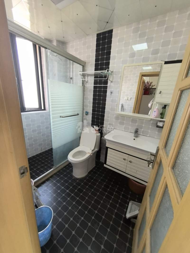 恒达家园709395卫生间图9