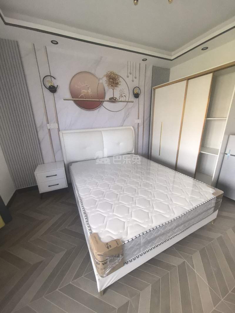 九新公路250弄7099837卧室图1