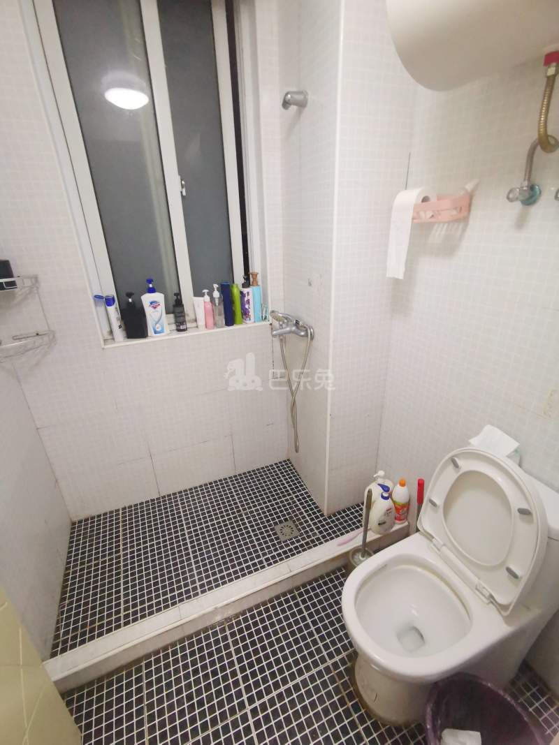 金沙湾绿地和苑一期7111636卫生间图11